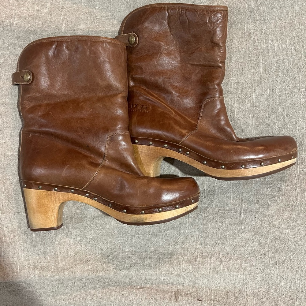 Women's Brown Leather Clog Ugg boots